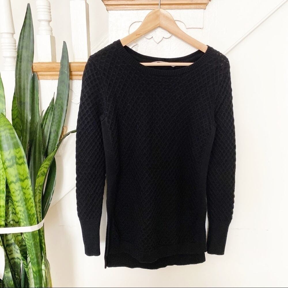 Athleta black textured black scoop neck sweater XS